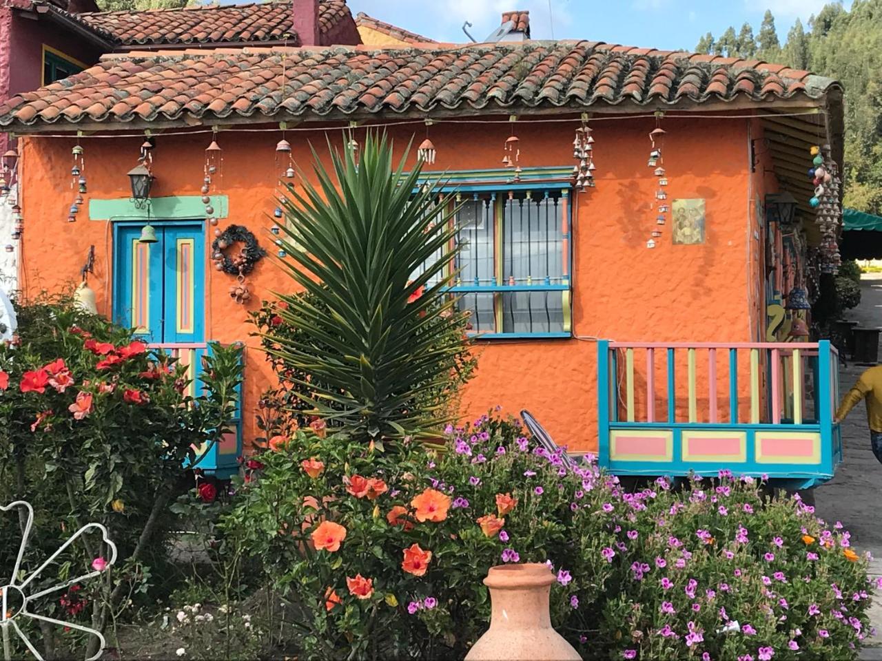 Casa Maestro Carlos Aranguren * Duitama